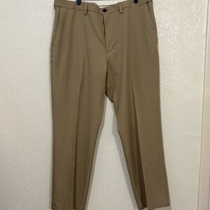 Haggar H26 Men's Khaki Chinos